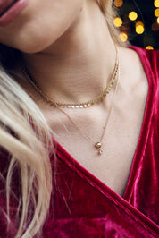 Collier doré Latifa avec pendentif perle coulissante lisse et zircon pendant - Bijou porté