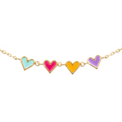 Collier doré enfant cœurs multicolores Lily-Rose - Bijou photographié sur fond blanc