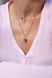 Collier doré Ludovica coeur chaîne fine avec pendentif cœur serti d'un zircon - Bijou porté