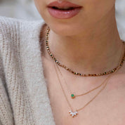 Collier doré Maissane avec zircons - Bijou porté