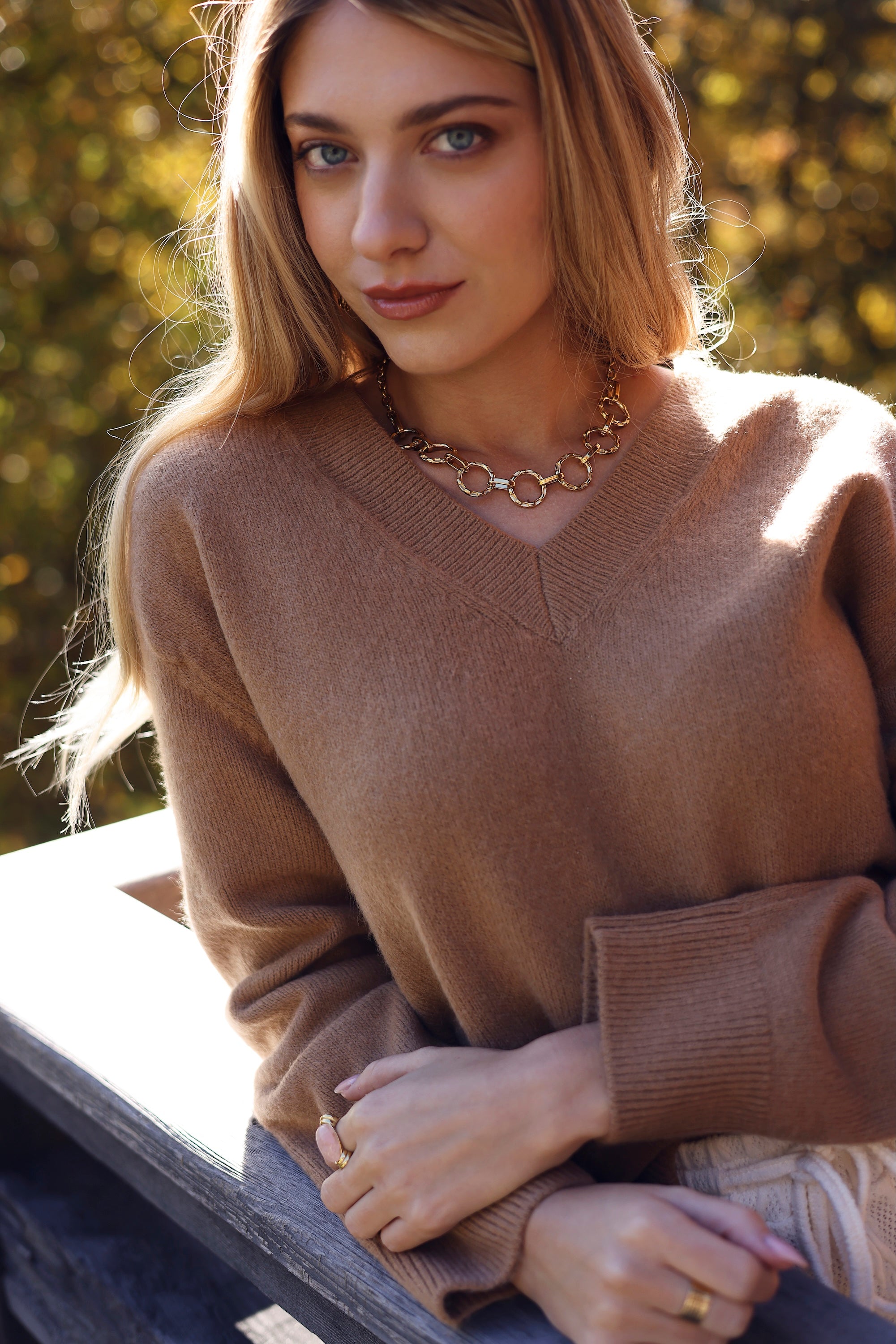 Collier doré Miley en maille texturée - Bijou porté