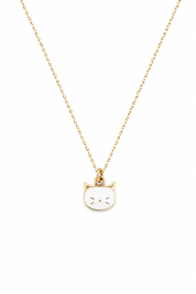 Collier pour enfant doré avec pendentif chat blanc - Bijou sur fond blanc