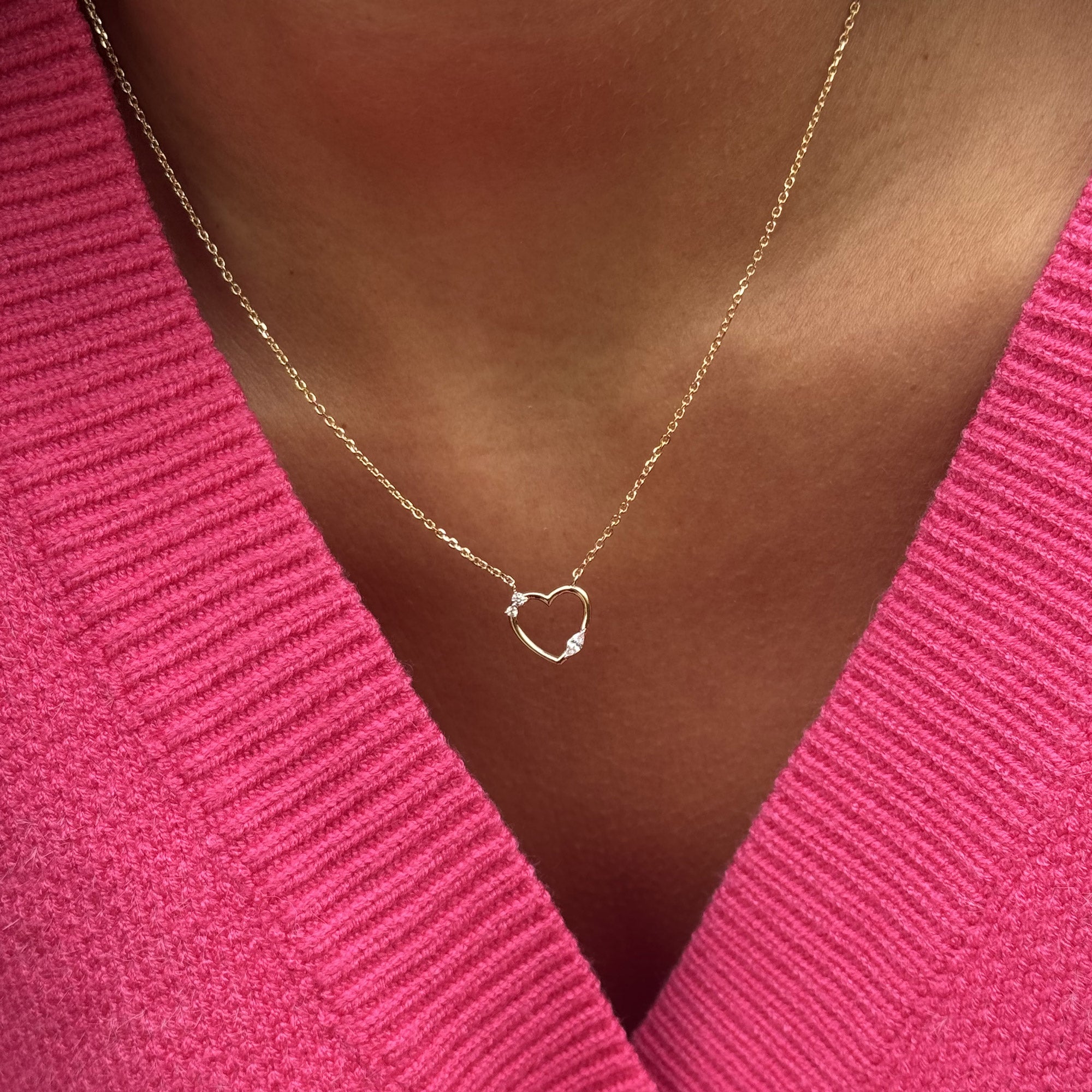 Collier doré cœur zircons Galinda - Bijou porté
