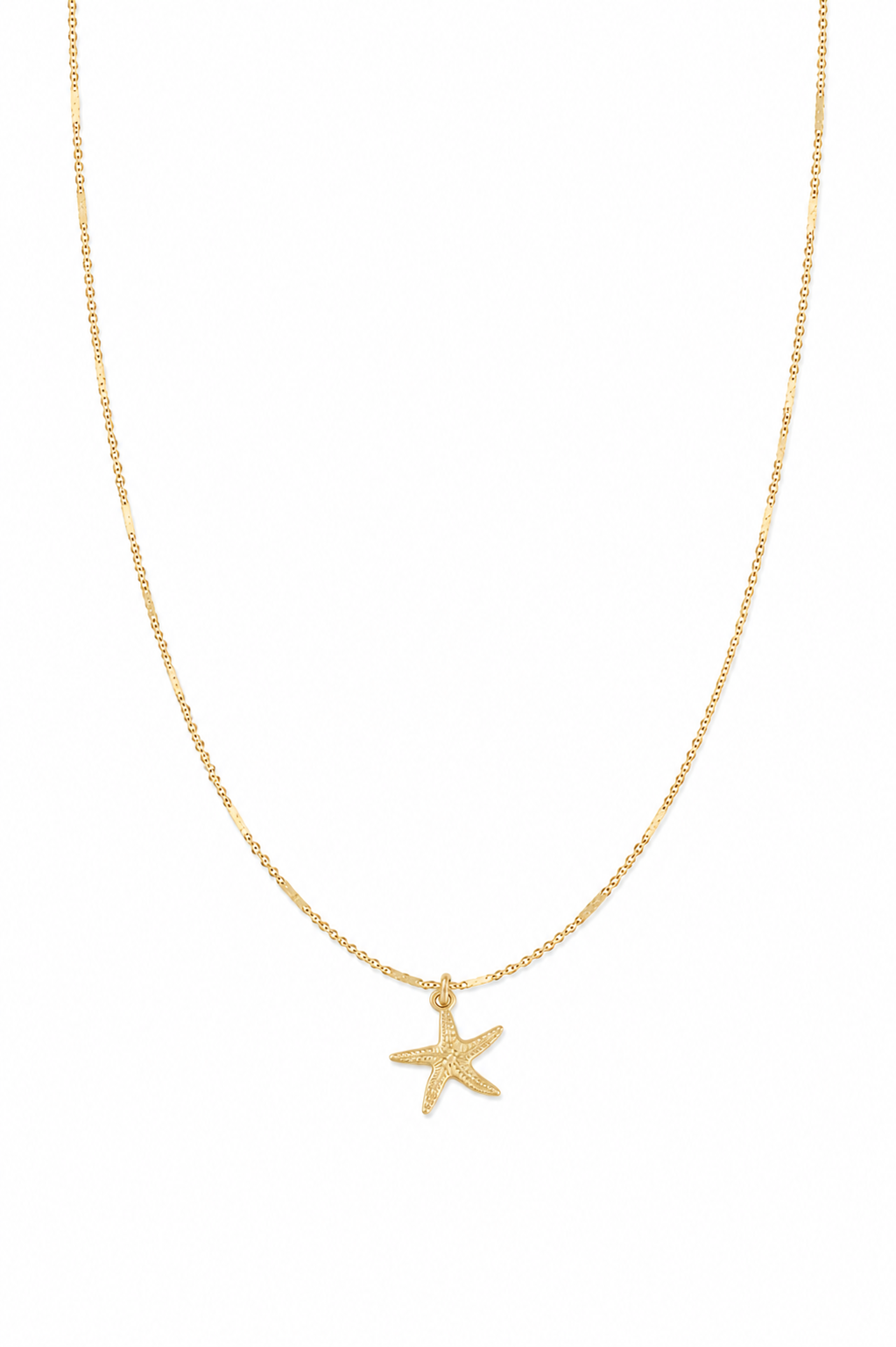 Collier doré étoile de mer Hilona - Bijou sur fond blanc