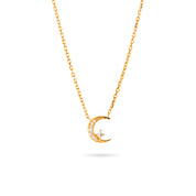 Collier doré Lulia pendentif lune orné de zircons - Bijou photographié sur fond blanc