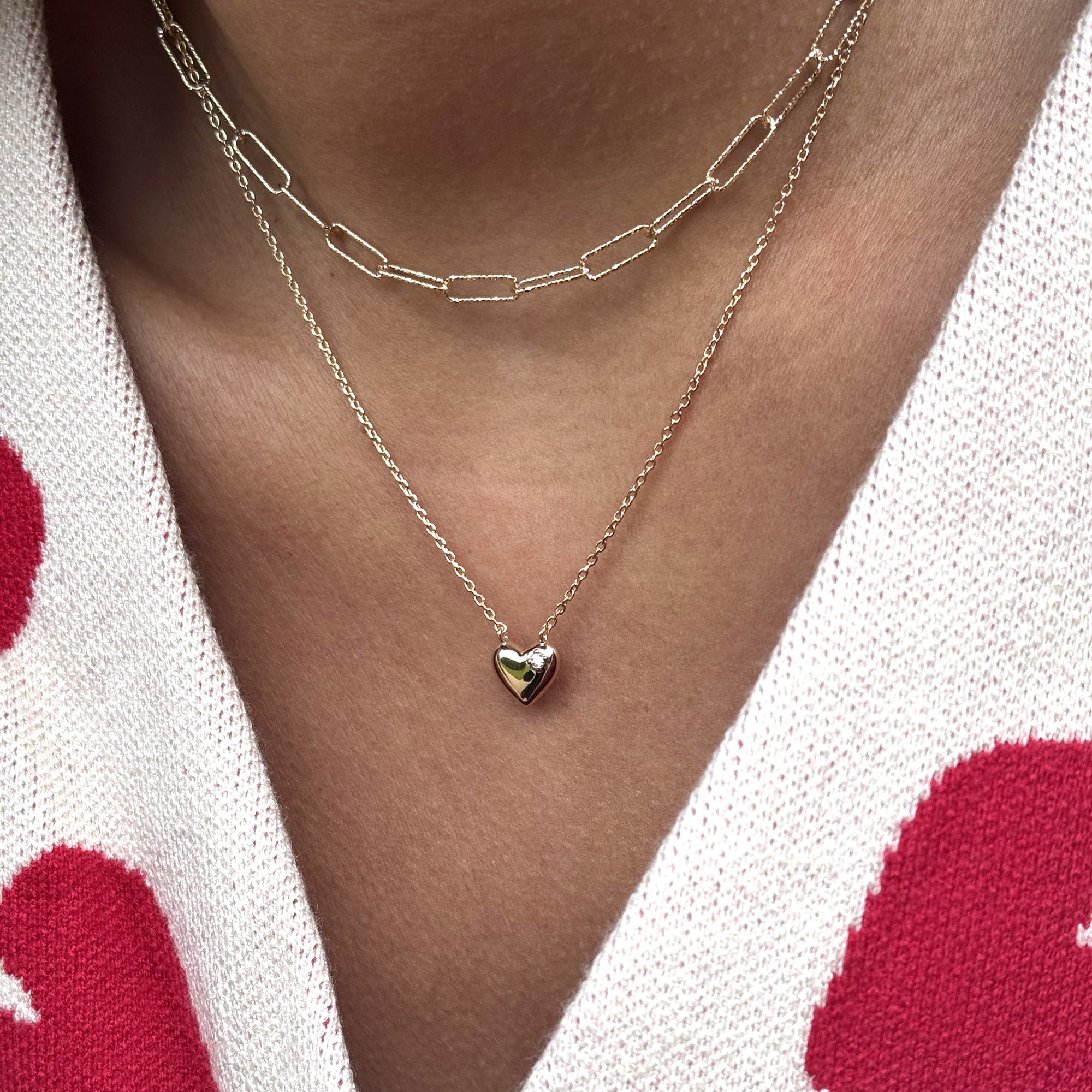 Collier doré cœur avec zircon Lys - Bijou porté