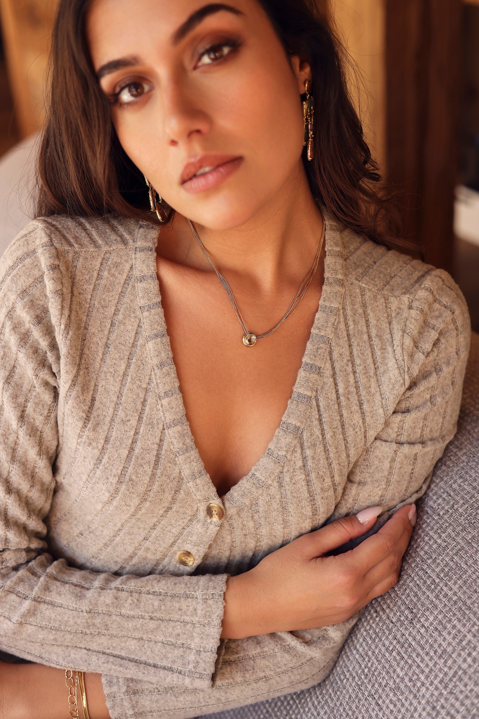 Collier doré Millie multi-chaînes avec pendentif rond - Bijou porté