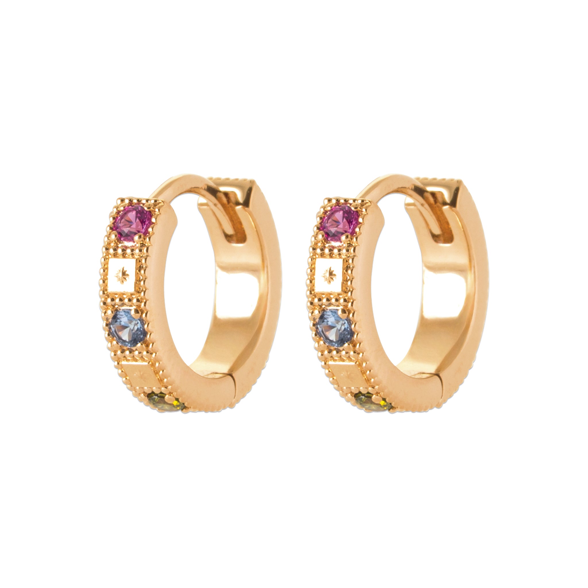 Créoles dorées Keliani ornées de zircons colorés pastels - Bijou photographié sur fond blanc