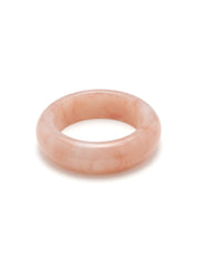 Bracelet jonc en acétate coloré Andreanne rose - Bijou sur fond blanc