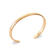 Bracelet jonc doré Linnea - Bijou photographié sur fond blanc