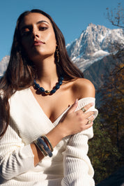 Jonc doré strié Clarisse 10mm - Bijou porté