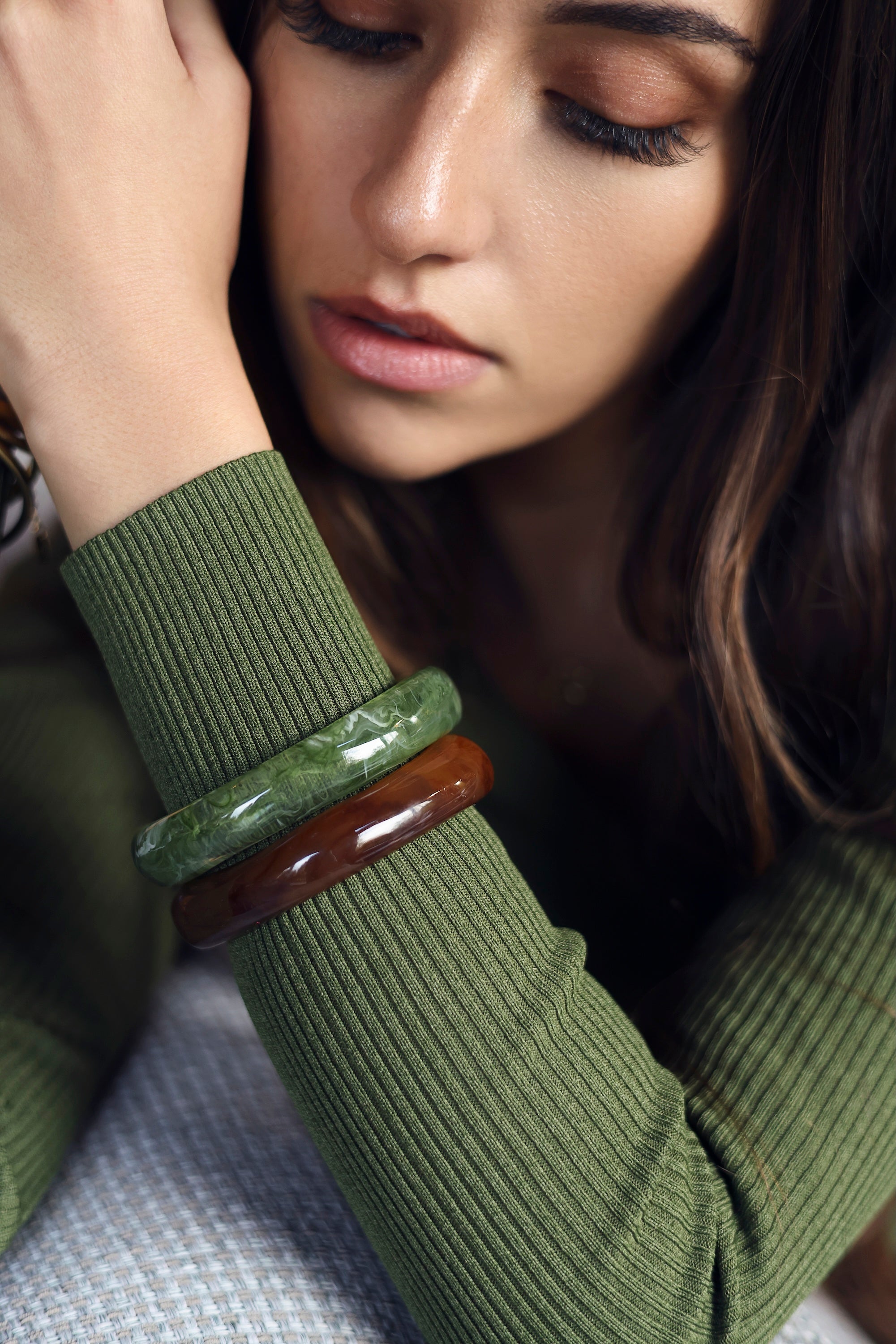 Bracelet jonc en acétate coloré Lima brun - Bijou porté