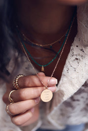 Médaille ronde Alba L simple dorée pour gravure - Bijou porté