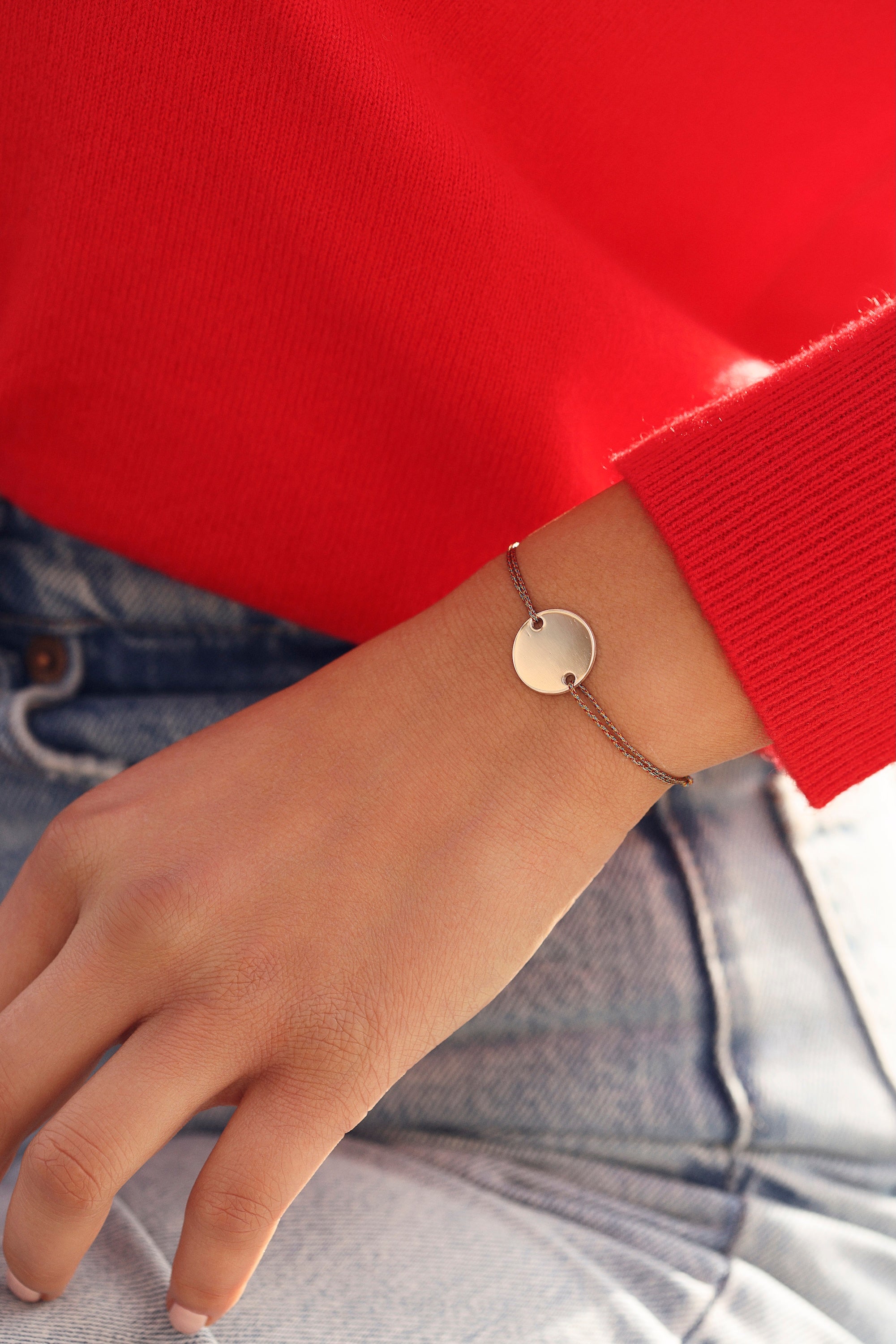 Médaille ronde simple Alba en argent pour gravure avec cordon ajustable - Bijou porté