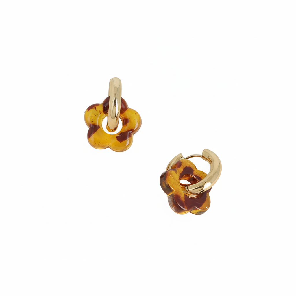 Mini créoles dorées Louna leopard fleurs colorées - Bijou photographié sur fond blanc