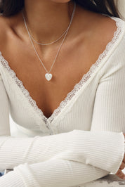 Pendentif cœur en nacre à personnaliser avec lettre de l'alphabet ou charm - Bijou porté