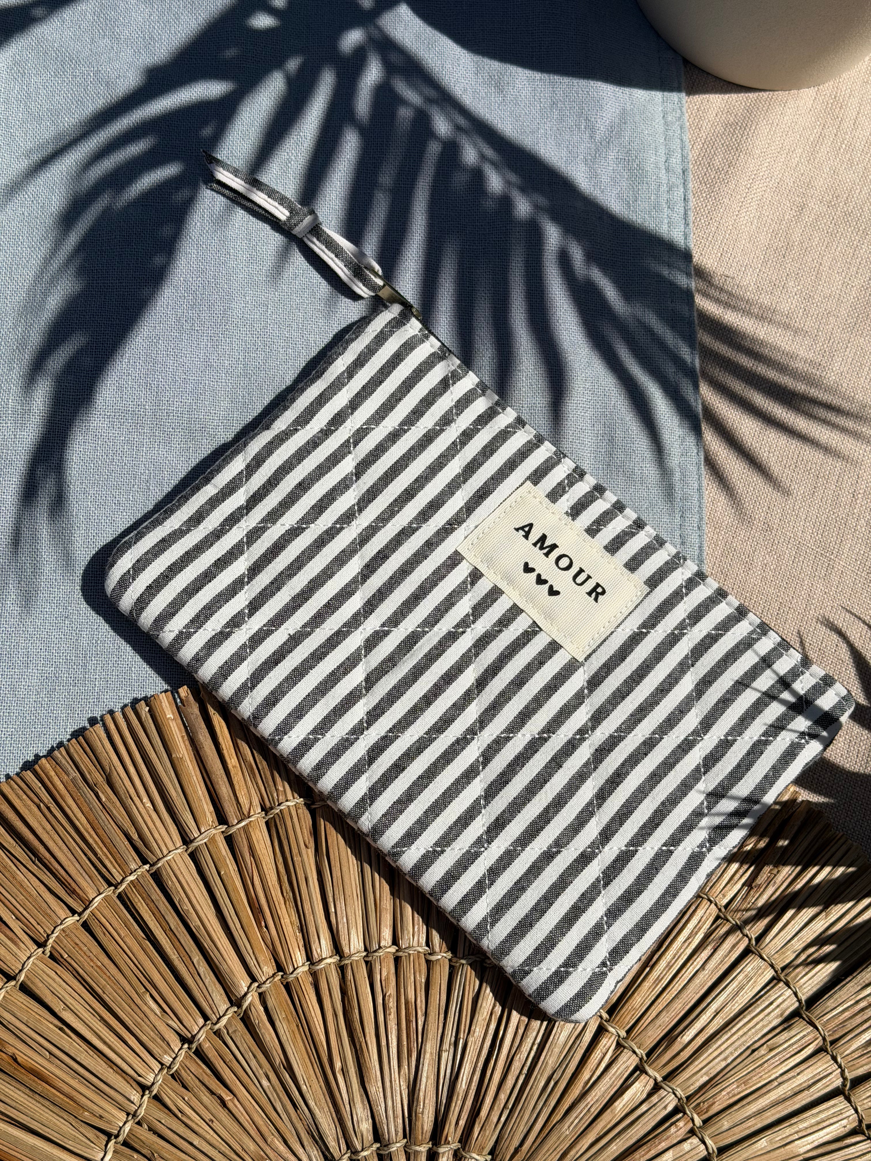 Pochette à zip rayée noir et blanc - Accessoire 