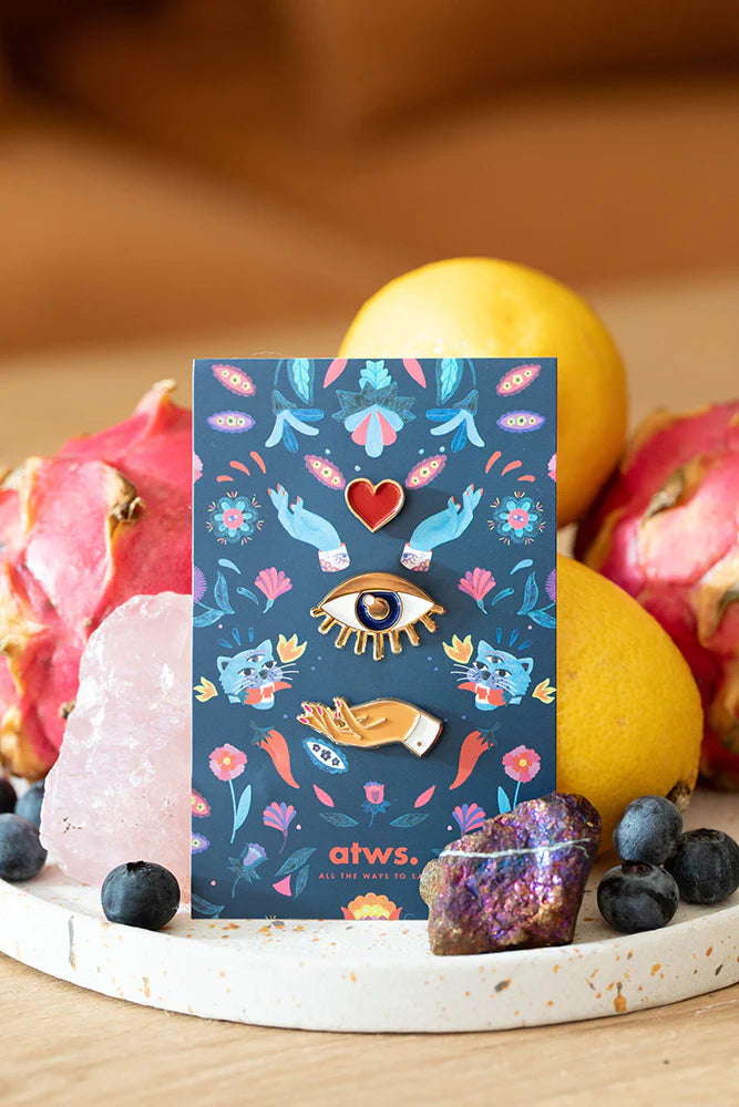 Trio de pin's doré cœur, œil et main - Accessoire