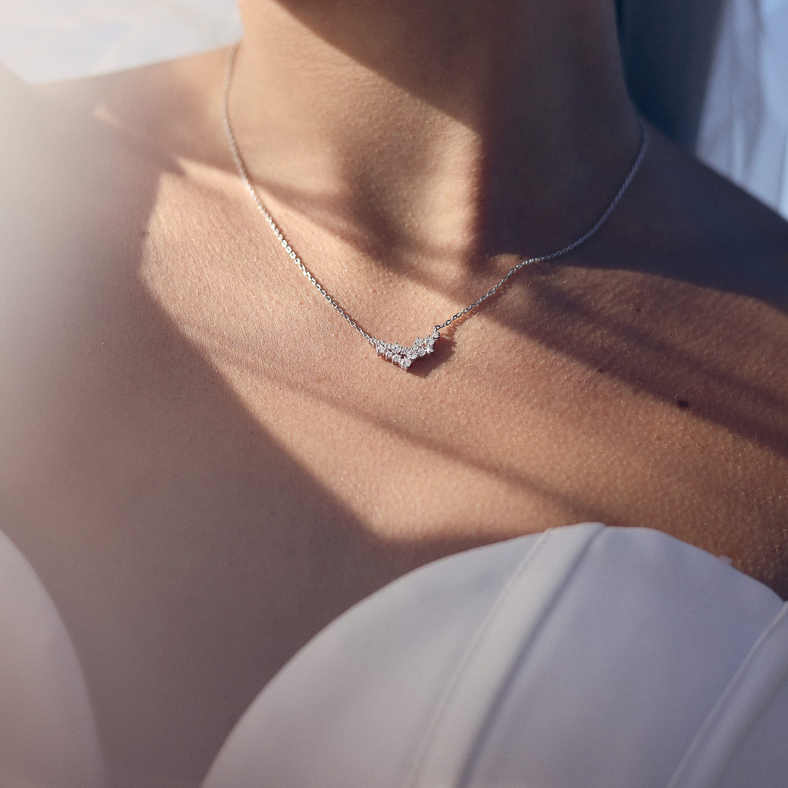 Collier argenté NISRINE en argent 925 et zircons - Collection Cérémonie
